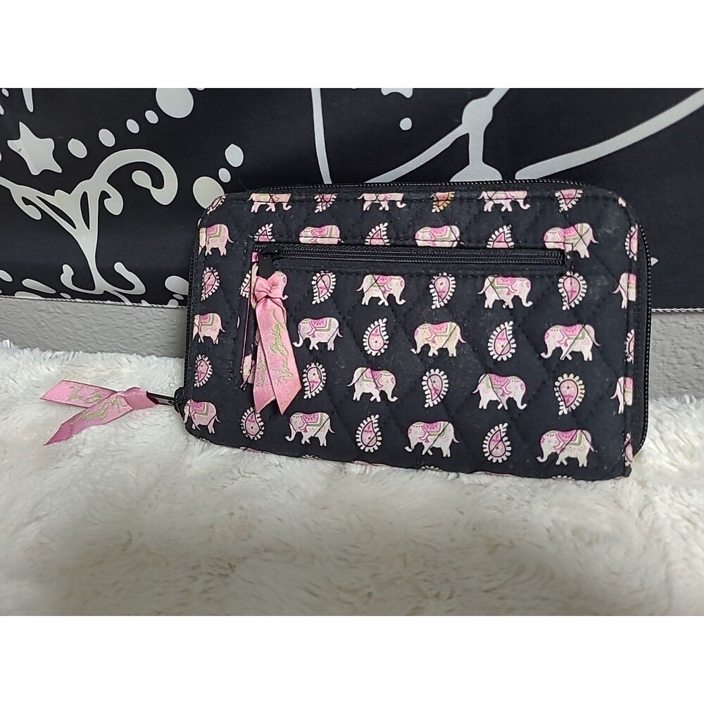 VTG Discontinued VERA BRADLEY Pink Elephant Print Quilted Wristlet Wallet - Picture 3 of 8